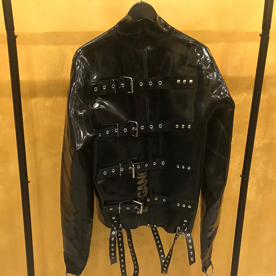 Latex Zwangsjacke  Latex Zwangsjacke